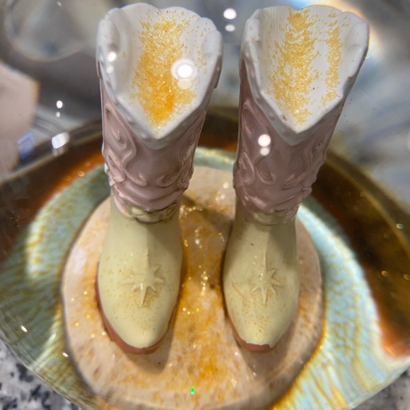 Cowboy Boot Snow Globe - Picture 5 of 6